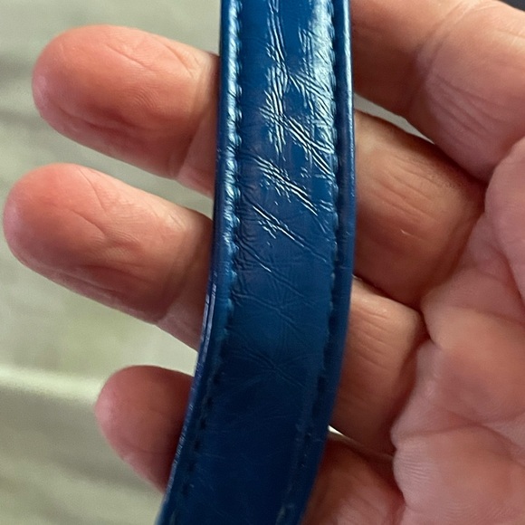 VERA BRADLEY. $10 with bundle!!FRILL PURSE-SHOULDER BAG 💼 - Picture 7 of 8